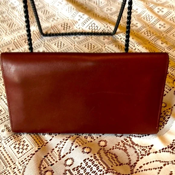 CARTIER Paris Bordeaux Burgundy Collection Kiss Lock Wallet Clutch